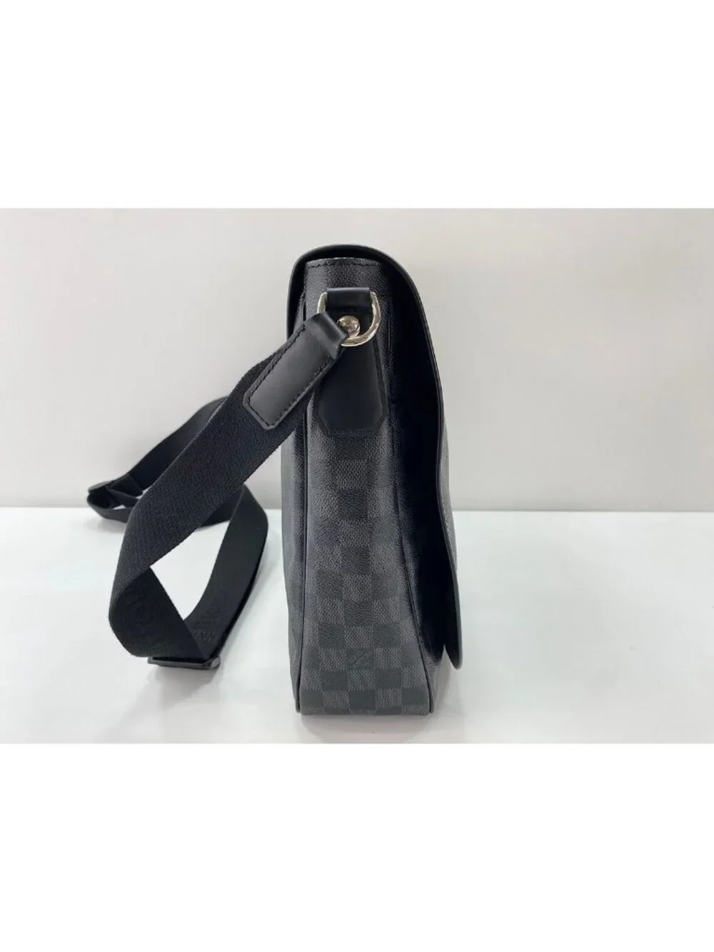 Louis Vuitton Shoulder Bag Daniel MM